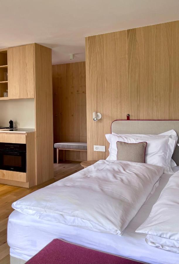 דירות לה וילה Surrounded By Green - Luxury Chalet At The Foot Of The Dolomites מראה חיצוני תמונה