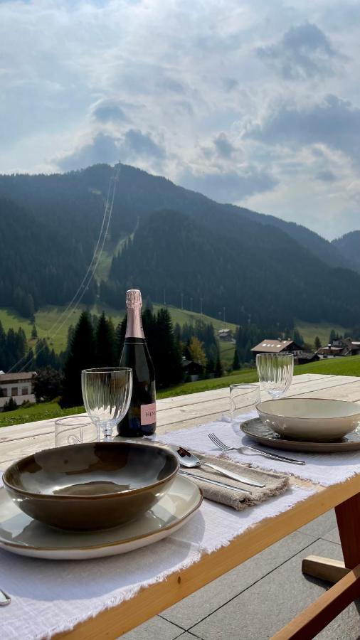 דירות לה וילה Surrounded By Green - Luxury Chalet At The Foot Of The Dolomites מראה חיצוני תמונה